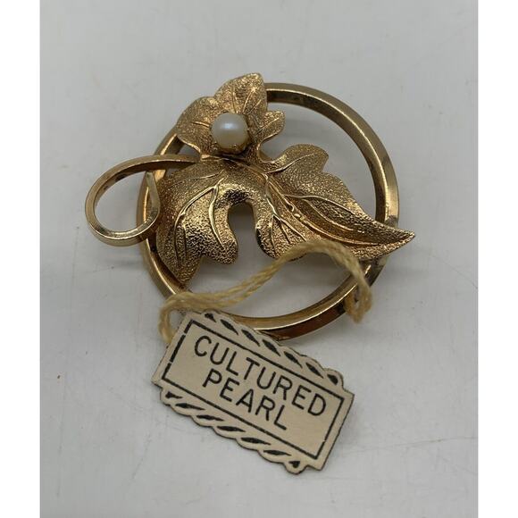 Vintage Winard 12 KT Gold Filled Cultured Pearl Leaf Brooch With Hang Tag - Picture 3 of 4